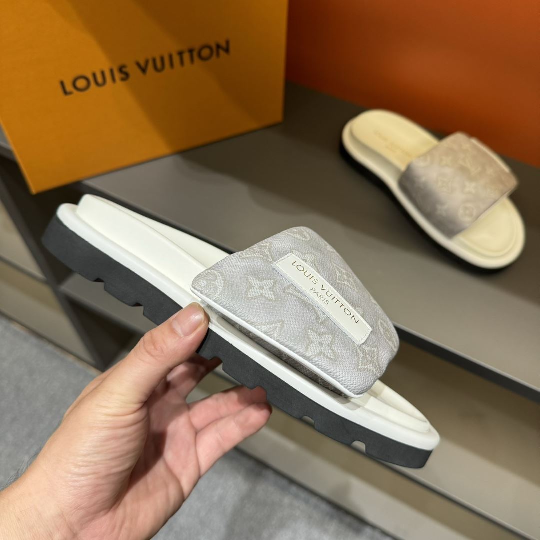 Louis Vuitton Slippers